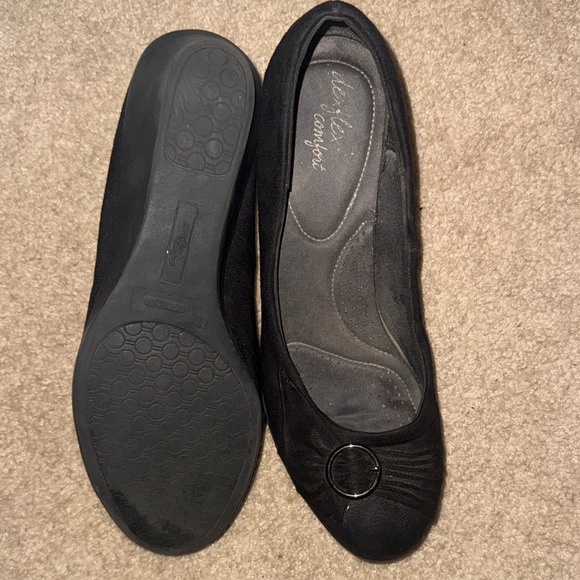 Dexflex Comfort Black Women's Flats with Buckle Detail size 11 - Picture 3 of 4